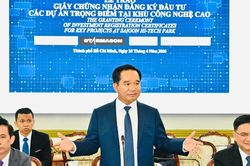 TPHCM trao chứng nhận đầu tư cho 4 dự án công nghệ cao, tổng vốn hơn 1,23 tỷ USD
