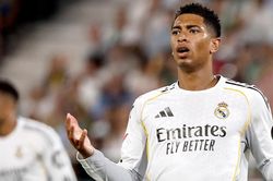 Real Madrid ngậm đắng nuốt cay: Mời Barca vô địch La Liga