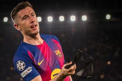 Tin tức về chuyển nhượng 25/4: MU ký Lewandowski, Liverpool chốt Barcola