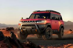 Toyota Land Cruiser sắp có thêm đối thủ cạnh tranh