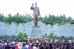 Nhớ lời Bác, đồng bào Gia Lai 80 năm bền bỉ 'sống chết có nhau, no đói giúp nhau'