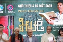 Ra mắt bộ sách gần 100 bài viết về Huế của Phan Thuận An