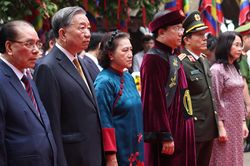 Lễ dâng hương tưởng nhớ các Vua Hùng