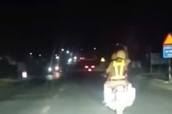 Hai chị em nữ sinh cấp cứu khẩn, CSGT lập tức dùng xe đặc chủng dẫn đường