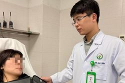 Chuyển gấp nạn nhân vụ xe khách lao xuống vực về Hà Nội, 2 ca tổn thương nặng