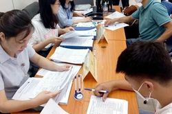 Tỉ lệ thất nghiệp vẫn cao, thị trường lao động nhiều biến động