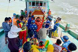 Rộn ràng Lễ hội Nghinh Ông Gành Hào