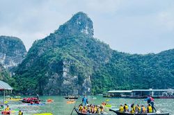 Không còn 'hứng lên là đi', khách đặt sớm 1 - 2 tháng để giữ chỗ