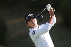 Golfer số 1 Hàn Quốc bị loại hy hữu vì 'hết bóng' giữa giải đấu