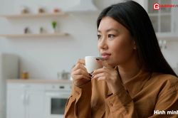 Cách uống cà phê không làm răng bị ố vàng