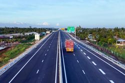 Th&ocirc;ng xe lại tuyến cao tốc Hậu Giang - C&agrave; Mau từ trưa 29/4