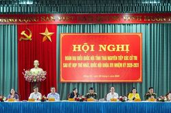 Phát triển kinh tế đi đôi với giữ vững quốc phòng, an ninh trong tình hình mới