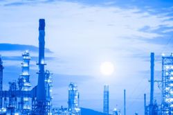 Leo thang trừng phạt khiến các nhà máy lọc dầu Trung Quốc lao đao
