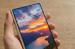 Galaxy Z Wide Fold: 'Quân bài chiến lược' cứu mảng điện thoại gập của Samsung