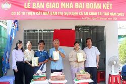Xã An Châu bàn giao 3 căn nhà đại đoàn kết
