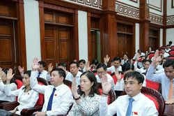Ninh Bình: Thông qua 18 nghị quyết quan trọng tại Kỳ họp giải quyết công việc phát sinh đột xuất
