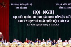 Ph&oacute; Chủ tịch Thường trực Quốc hội Đỗ Văn Chiến tiếp x&uacute;c cử tri tại Bắc Ninh