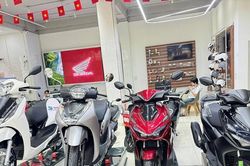Cuối tháng 4, xe máy số phổ thông chênh gần chục triệu tại đại lý