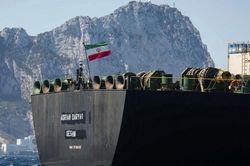 Hơn 50 tàu Iran vượt qua vòng phong tỏa của Mỹ trong 3 ngày