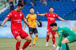 Cuộc đua trụ hạng V-League: Khó lường tới phút cuối