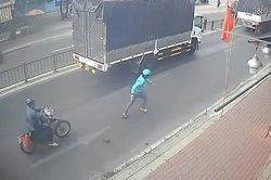 Bắt nhanh đối tượng cướp giật tại tiệm vàng ở TPHCM
