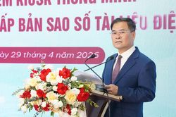 Chủ tịch tỉnh Quảng Ninh: Sử dụng 'trạm dịch vụ số' để xóa máy photocopy