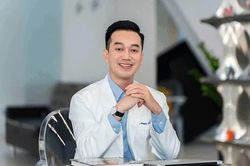 Từ bỏ lời mời ở Hàn Quốc, Mỹ, bác sĩ trẻ về nước chọn 'lối đi riêng'