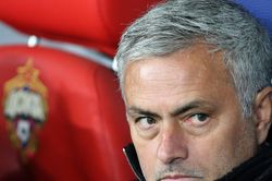 Mourinho ngóng quyết định của Chủ tịch Perez 'ghế nóng' Real Madrid