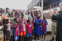 Lực lượng Gìn giữ hòa bình Việt Nam tại Nam Sudan triển khai nhiều hoạt động ý nghĩa nhân dịp 30/4 và 1/5