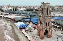 Nhà thờ đổ, vẻ đẹp hoang sơ hút hồn khách