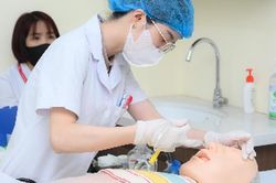 Đại học Y H&agrave; Nội c&ocirc;ng bố chỉ ti&ecirc;u v&agrave; phương &aacute;n tuyển sinh năm 2026