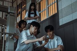 Phim kinh dị học đường Hàn Quốc gây sốt trên Netflix