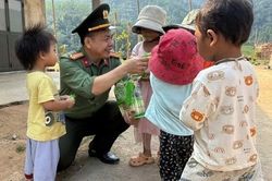 Trung tá Công an xin thôi chức vụ tăng cường về xã biên giới giúp dân