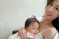 Buông bớt nỗi lo vỗ về ngay lập tức, chờ một chút để không làm thui chột khả năng tự ngủ của con