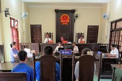 Bản án nghiêm khắc đối với nhóm 'con nghiện' lôi kéo người chưa thành niên tham gia 'đập đá'