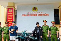 Triệu tập hai thanh niên quay clip vi phạm giao thông đăng TikTok gây bức xúc