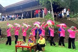Độc đáo lễ cúng thần rừng của người Giáy giữa lòng Hà Nội