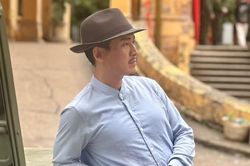Hứa Vĩ Văn thoại 4 thứ tiếng khi đóng chiến sĩ tình báo có thật trên phim VTV