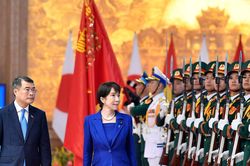 Thủ tướng L&ecirc; Minh Hưng chủ tr&igrave; lễ đ&oacute;n Thủ tướng Nhật Bản Sanae Takaichi
