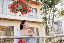 Ngắm nhà vườn 4.000m² của ca sĩ Trọng Tấn và biệt thự hiện đại do PGS Tân Nhàn sở hữu
