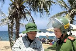 Đã xác minh người bị du khách Thái Lan tố bán kem với giá 'chặt chém' ở bờ biển Nha Trang