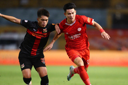 Thể Công - Viettel hòa Ninh Bình FC trong thế thiếu người