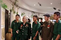Triển lãm ký họa kỷ niệm 72 năm Chiến thắng Điện Biên Phủ