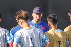 HLV Cristiano Roland nói điều quan trọng về U17 Việt Nam