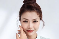 Nữ MC qua đời ở tuổi 37