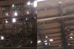 Giông lốc rạng sáng, mái nhà dân 'rỗ tổ ong' sau mưa đá