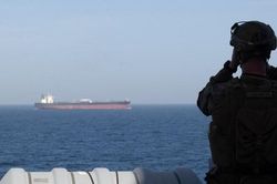Iran cảnh báo tấn công nếu quân Mỹ tiến vào eo biển Hormuz