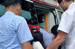 Xuồng va chạm với phao neo trên vịnh Hạ Long, 3 người bị thương
