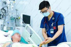 Đổ tiền vào gói tầm soát đột quỵ đắt đỏ, mua sự yên tâm hay thêm lo lắng?
