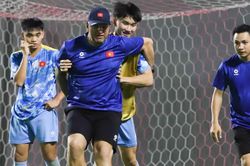 HLV Cristiano Roland chỉ bài giúp U17 Việt Nam thắng Yemen
